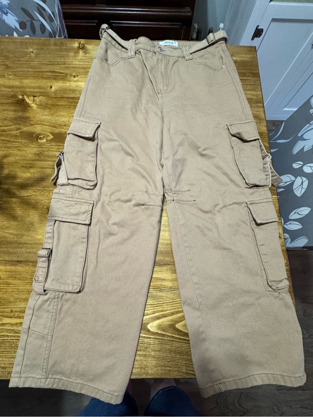 Woman’s Tan Jean Cargo Wide Leg Pants - Classic Utility Style